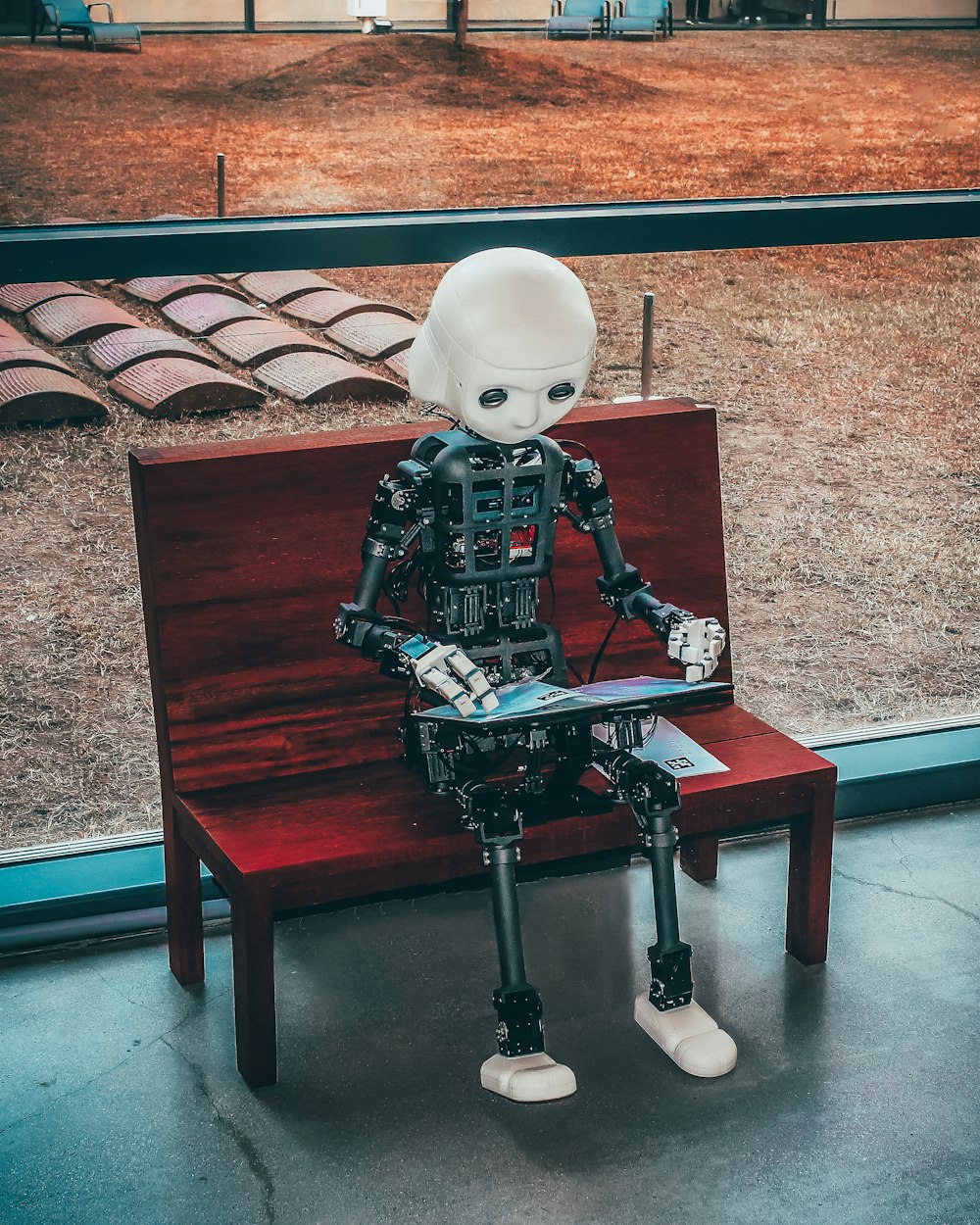 AI robot concept for AI-powered search and answer engines